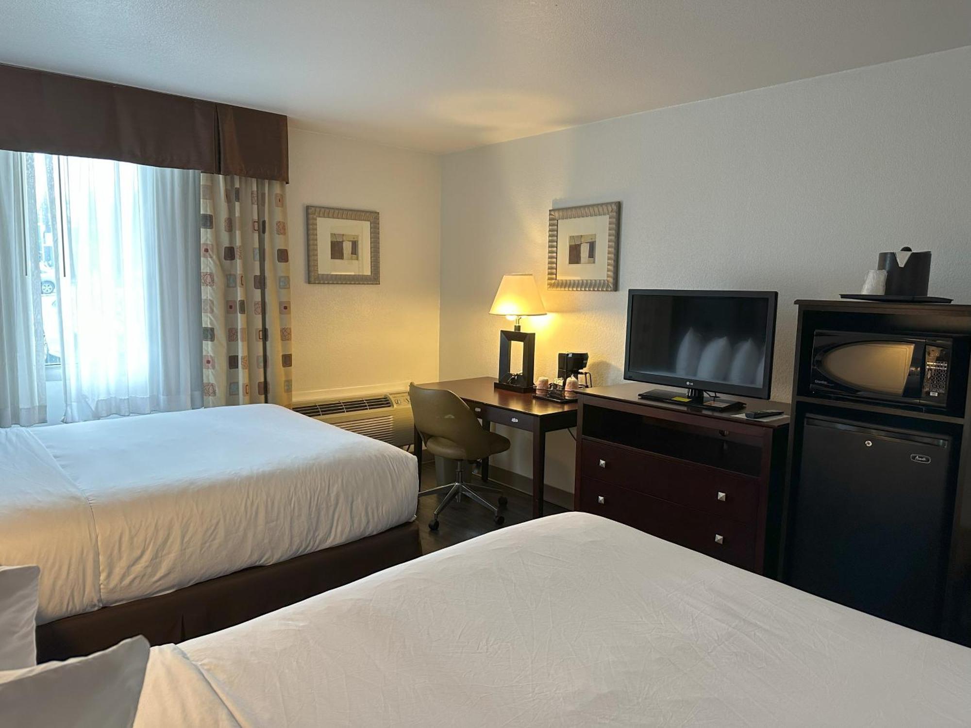 Quality Inn & Suites Everett Exteriör bild