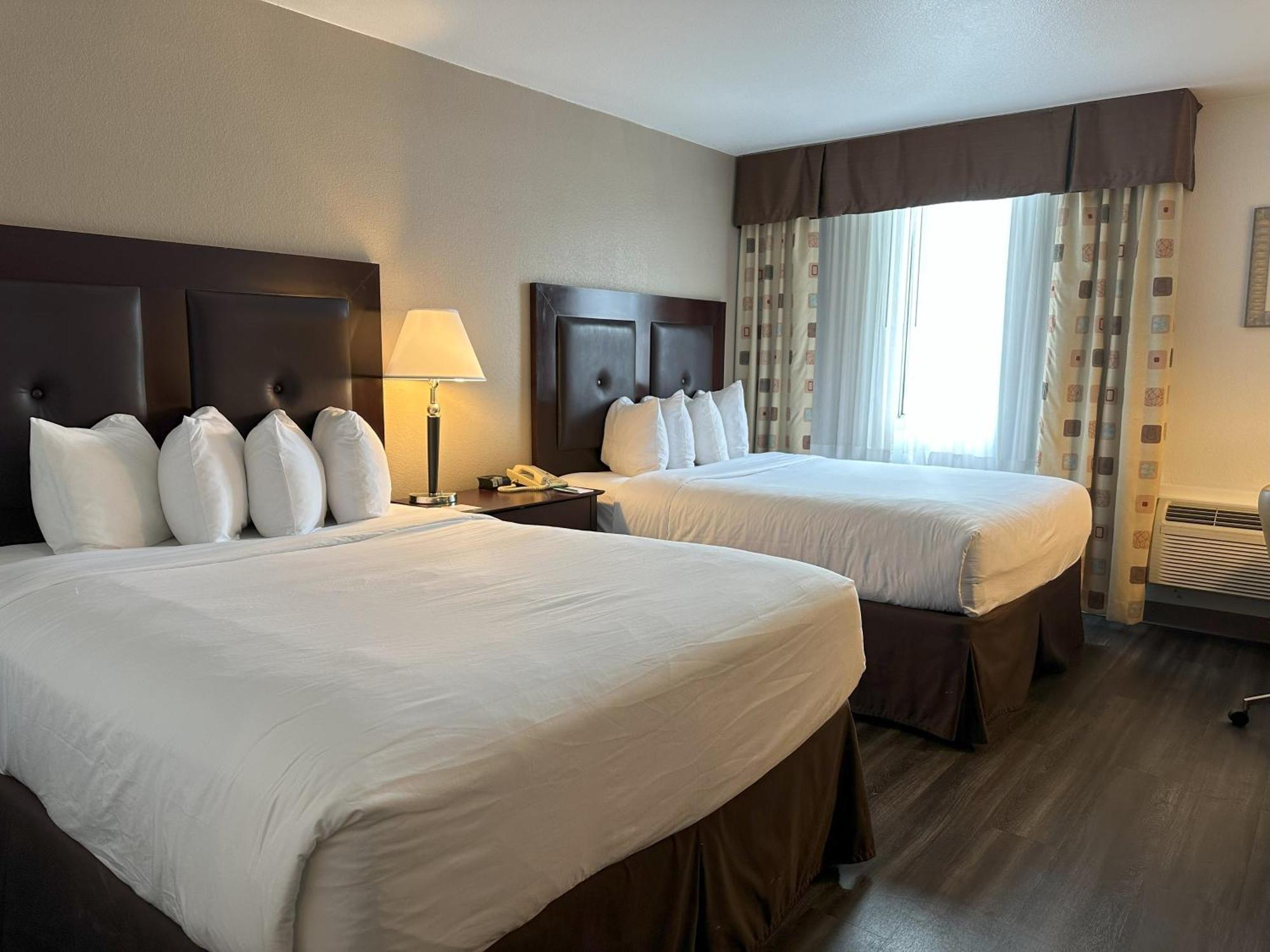 Quality Inn & Suites Everett Exteriör bild