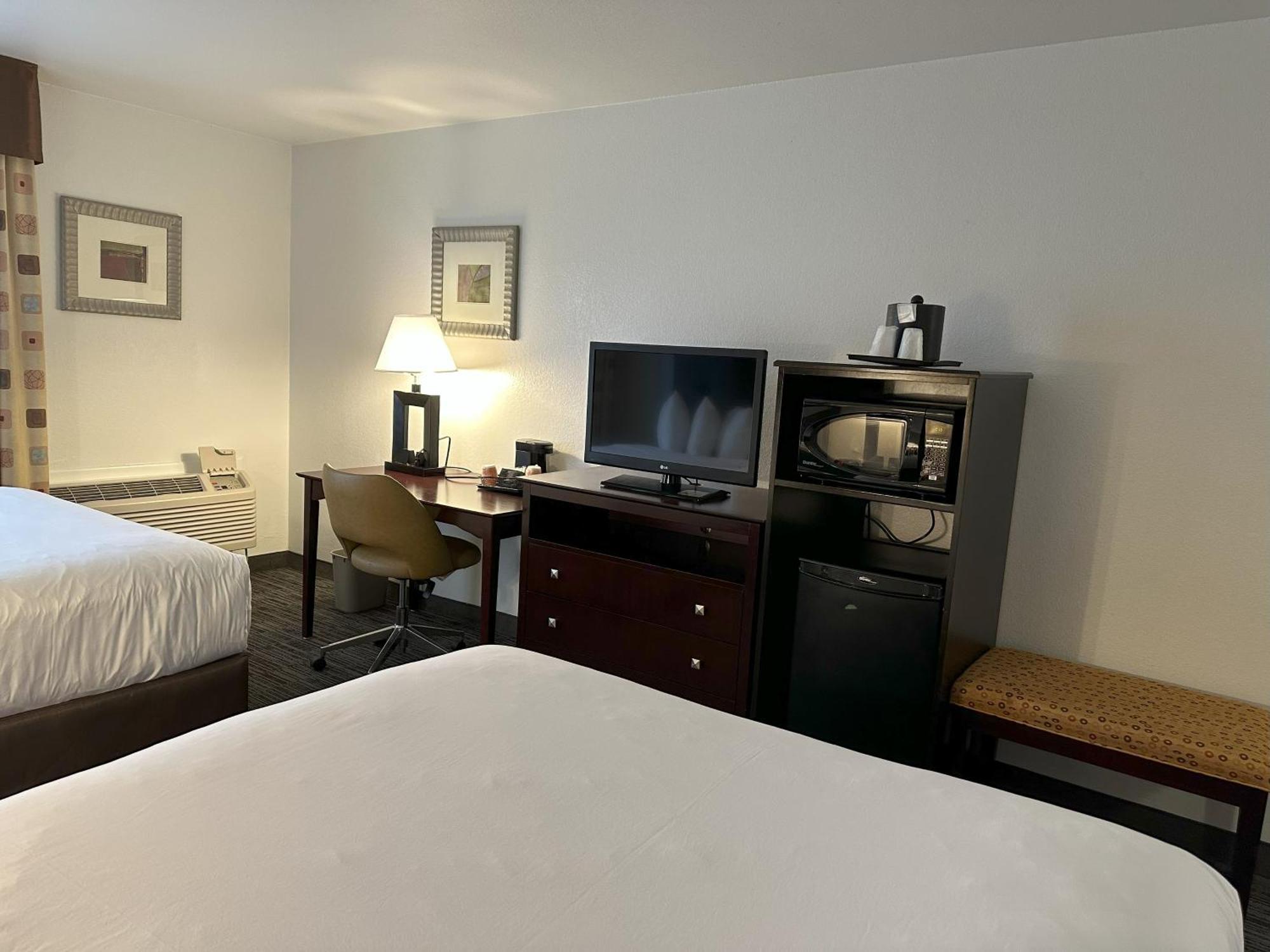 Quality Inn & Suites Everett Exteriör bild