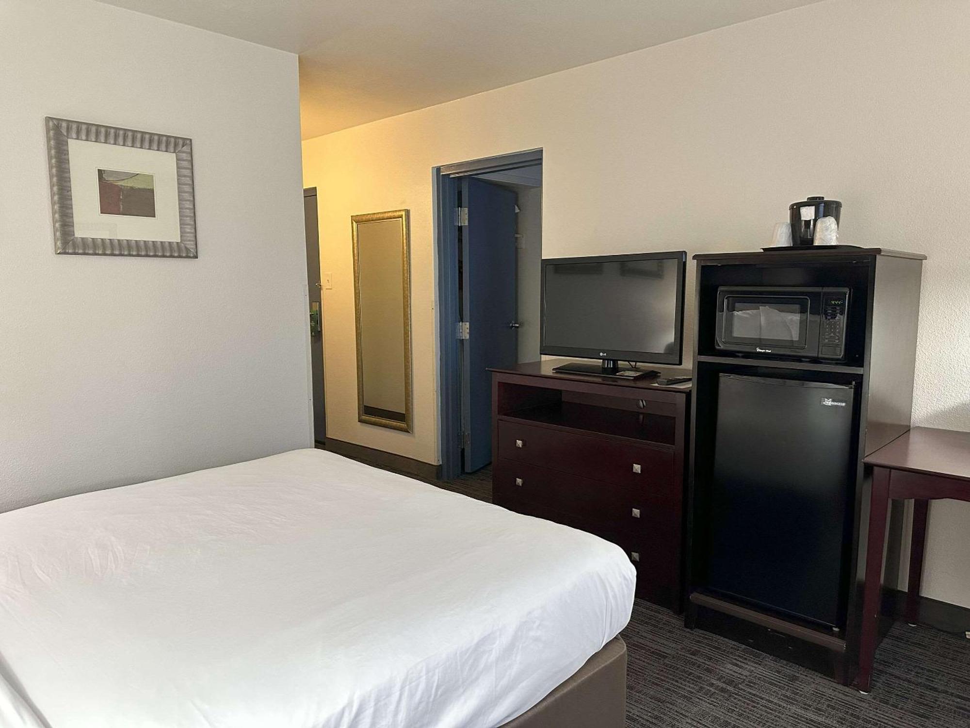 Quality Inn & Suites Everett Exteriör bild